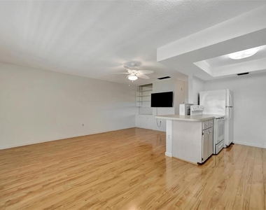 650 Pinellas Point Drive S - Photo Thumbnail 12