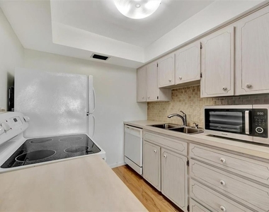 650 Pinellas Point Drive S - Photo Thumbnail 9
