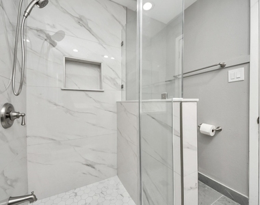 8007 Rowan Lane - Photo Thumbnail 5
