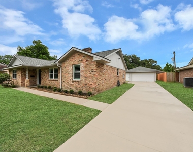 8007 Rowan Lane - Photo Thumbnail 34