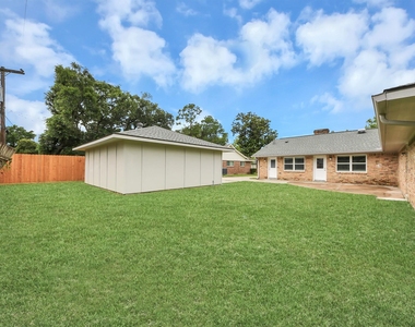 8007 Rowan Lane - Photo Thumbnail 38