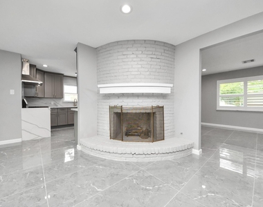 8007 Rowan Lane - Photo Thumbnail 22
