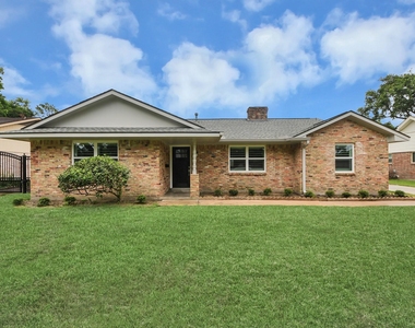 8007 Rowan Lane - Photo Thumbnail 32