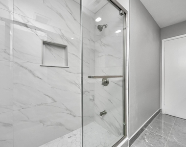 8007 Rowan Lane - Photo Thumbnail 7