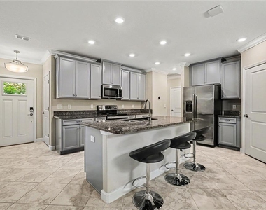 10462 Weldon Cork Way - Photo Thumbnail 9