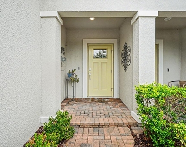 10462 Weldon Cork Way - Photo Thumbnail 2
