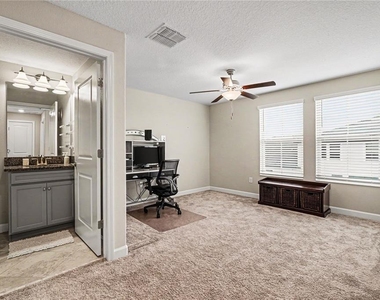 10462 Weldon Cork Way - Photo Thumbnail 11