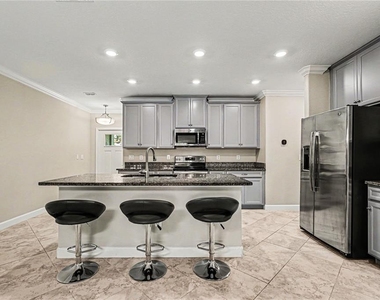 10462 Weldon Cork Way - Photo Thumbnail 7