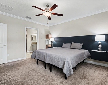 10462 Weldon Cork Way - Photo Thumbnail 14
