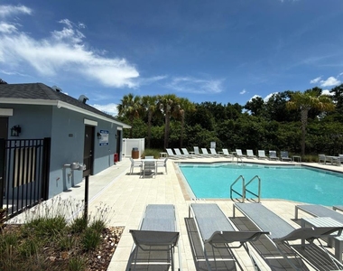 2541 Sunray Venus Way - Photo Thumbnail 18