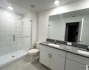 2541 Sunray Venus Way - Photo Thumbnail 12