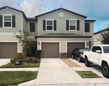 2541 Sunray Venus Way - Photo Thumbnail 1
