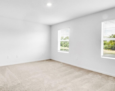 2541 Sunray Venus Way - Photo Thumbnail 8