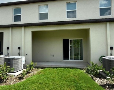 2541 Sunray Venus Way - Photo Thumbnail 2