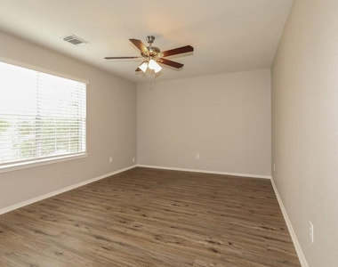 21118 Bridgemeadows Lane - Photo Thumbnail 11