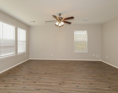21118 Bridgemeadows Lane - Photo Thumbnail 13