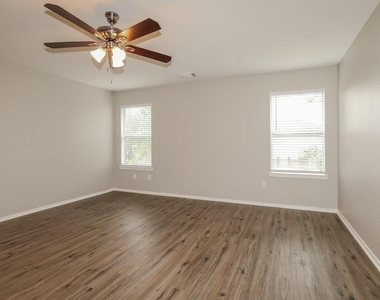 21118 Bridgemeadows Lane - Photo Thumbnail 7