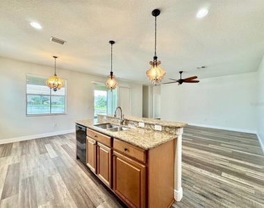 11618 Ashton Field Avenue - Photo Thumbnail 16