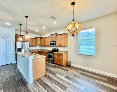 11618 Ashton Field Avenue - Photo Thumbnail 12