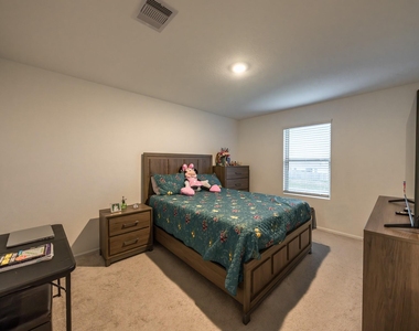 9335 Pavonia Fawn Drive - Photo Thumbnail 15
