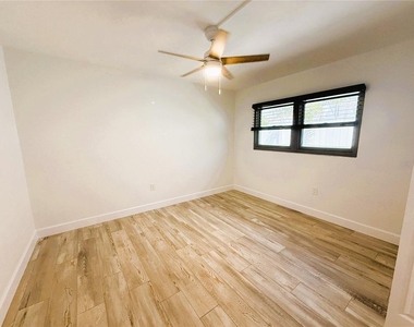 468 20th Avenue - Photo Thumbnail 27