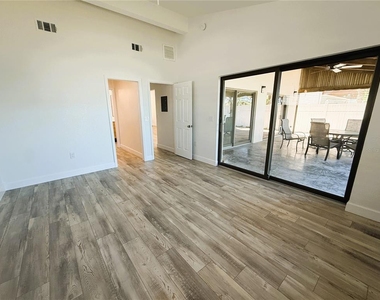 468 20th Avenue - Photo Thumbnail 16