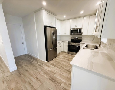 468 20th Avenue - Photo Thumbnail 13