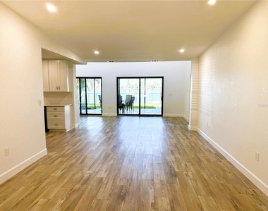 468 20th Avenue - Photo Thumbnail 6