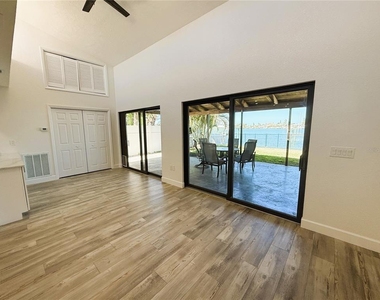 468 20th Avenue - Photo Thumbnail 10