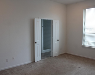 4203 Champlain Way - Photo Thumbnail 20