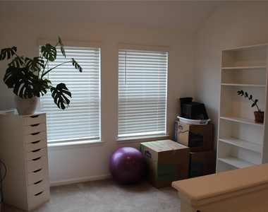 4203 Champlain Way - Photo Thumbnail 23
