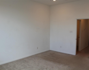 4203 Champlain Way - Photo Thumbnail 19