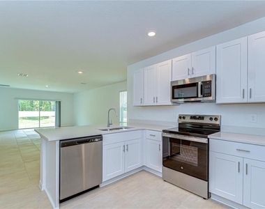 13341 Tropical Breeze Way - Photo Thumbnail 2