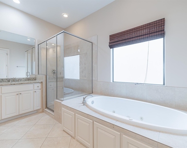 11207 Tramonto Drive - Photo Thumbnail 34