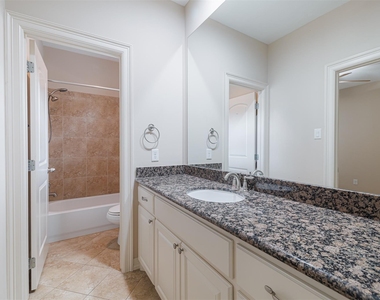 11207 Tramonto Drive - Photo Thumbnail 7