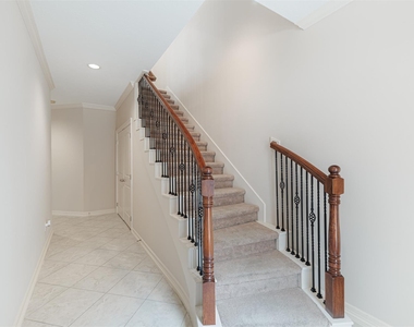 11207 Tramonto Drive - Photo Thumbnail 4