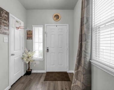 3555 Cannon Drive - Photo Thumbnail 5