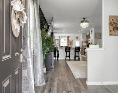 3555 Cannon Drive - Photo Thumbnail 4