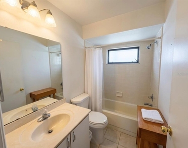 1015 Ocala Woods Lane - Photo Thumbnail 8