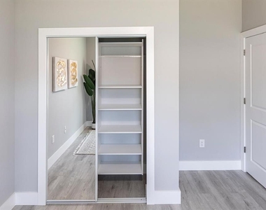 946 Flanders Street - Photo Thumbnail 36