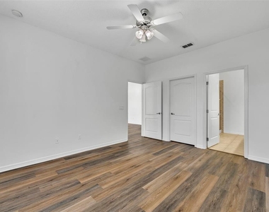 2628 Balforn Tower Way - Photo Thumbnail 18