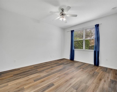 2628 Balforn Tower Way - Photo Thumbnail 17