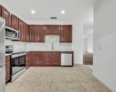 2628 Balforn Tower Way - Photo Thumbnail 14