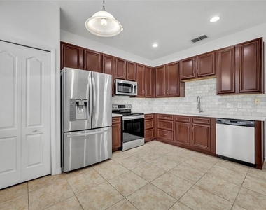 2628 Balforn Tower Way - Photo Thumbnail 12