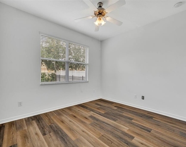 2628 Balforn Tower Way - Photo Thumbnail 24