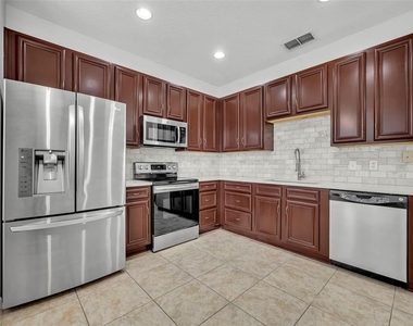 2628 Balforn Tower Way - Photo Thumbnail 13