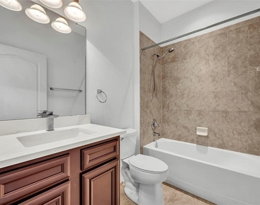 2628 Balforn Tower Way - Photo Thumbnail 23