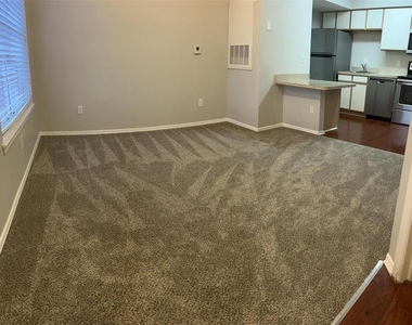 2206 Antigua Place - Photo Thumbnail 4