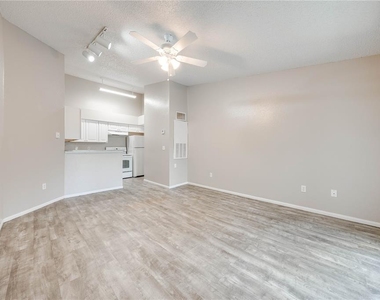 2210 Yankee Place - Photo Thumbnail 6