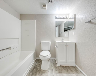2210 Yankee Place - Photo Thumbnail 12